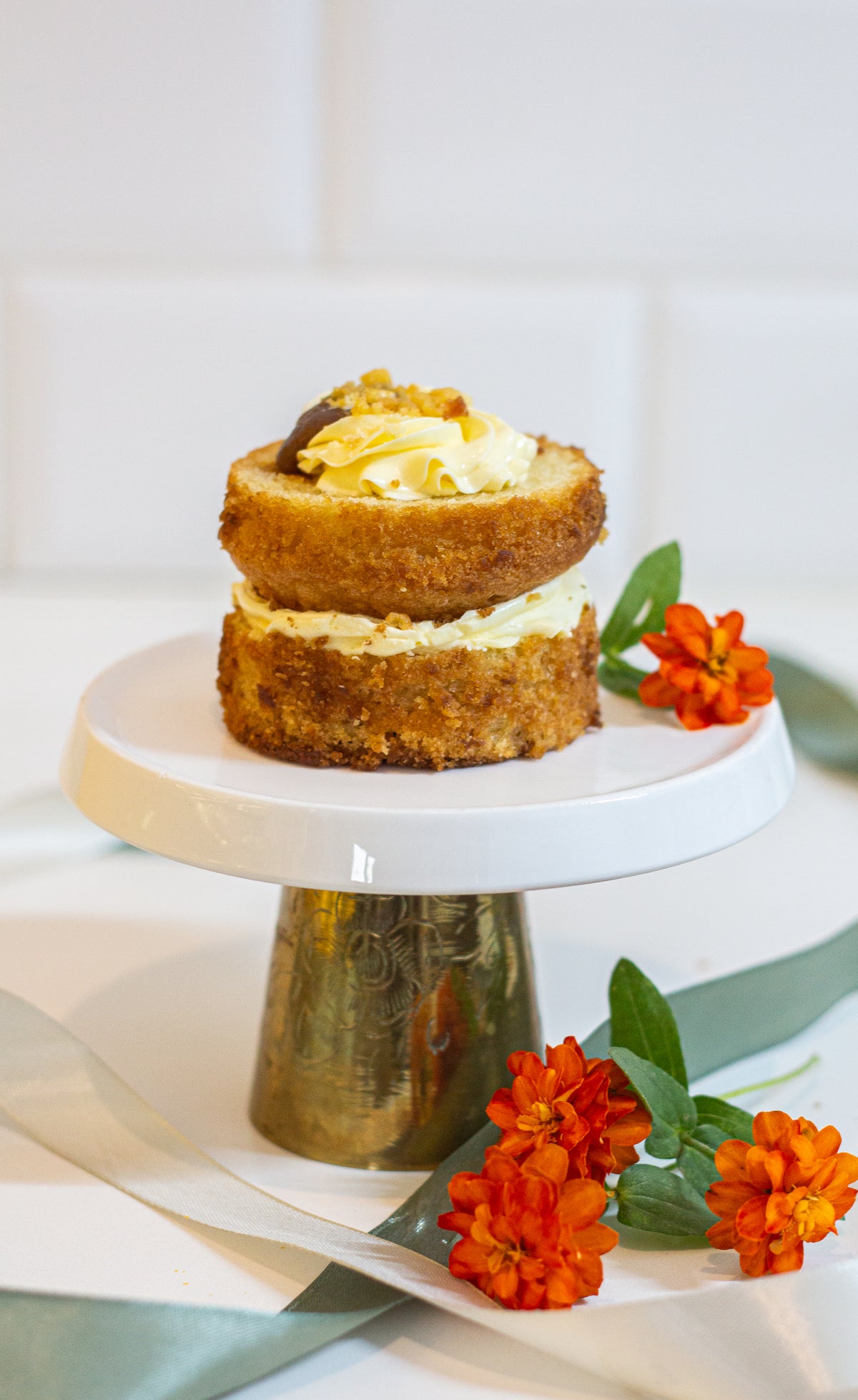 Mini Vanilla Caramel Cakes - Box of 4